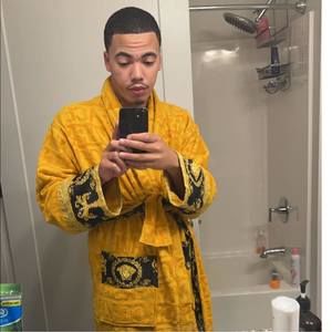 Meet your Posher, Larry